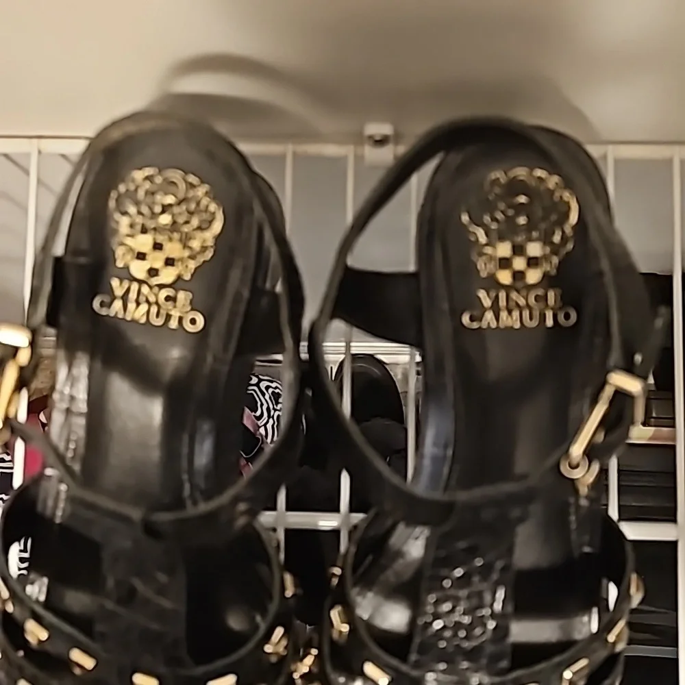 Vince Camuto wedge Sandal - Picture 4 of 5